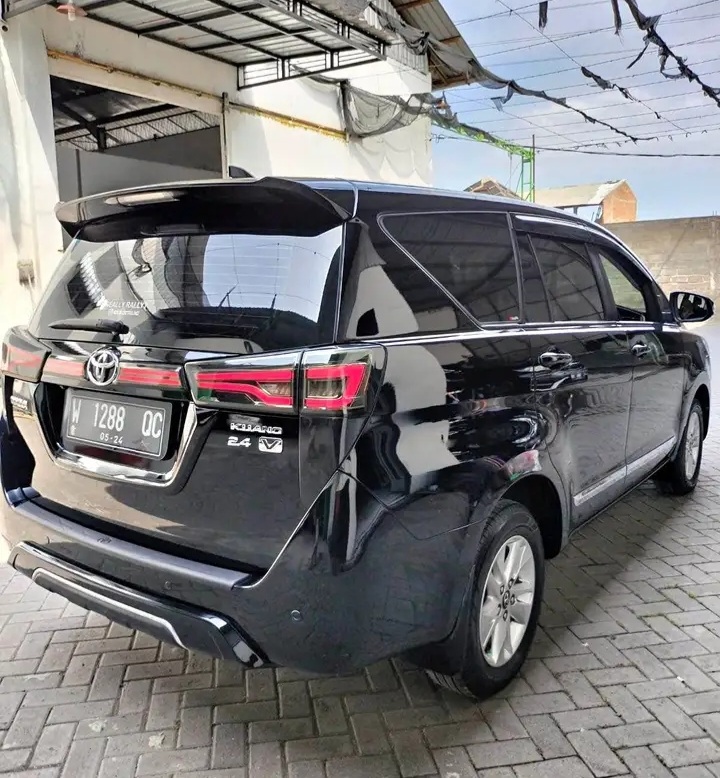 Dapatkan pelayanan terbaik saat Rental Mobil Bandung bersama Karzana Trans